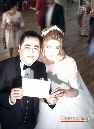Teleaparıcı Elgiz Əkbərin toyundan FOTOLAR 