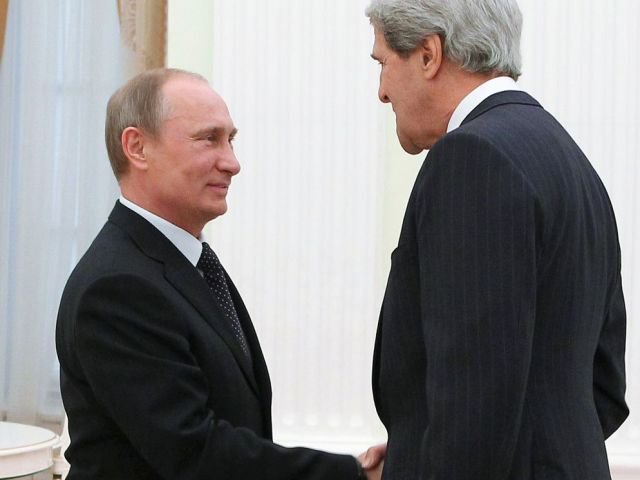 Putin bu gün Soçidə Kerri ilə görüşəcək