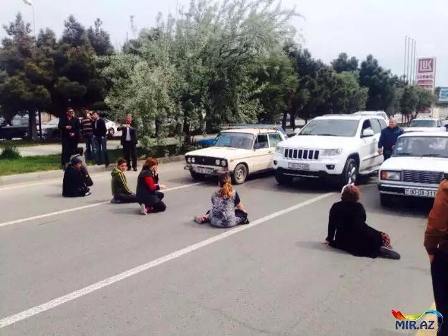 Şəhid ailələri Sumqayıtda yolu bağladılar - Şəhər İcra Hakimiyyətindən AÇIQLAMA