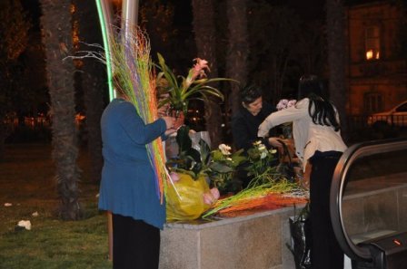 Gül bayramı bitdi, kim nə qədər istəyir gül aparsın - FOTO