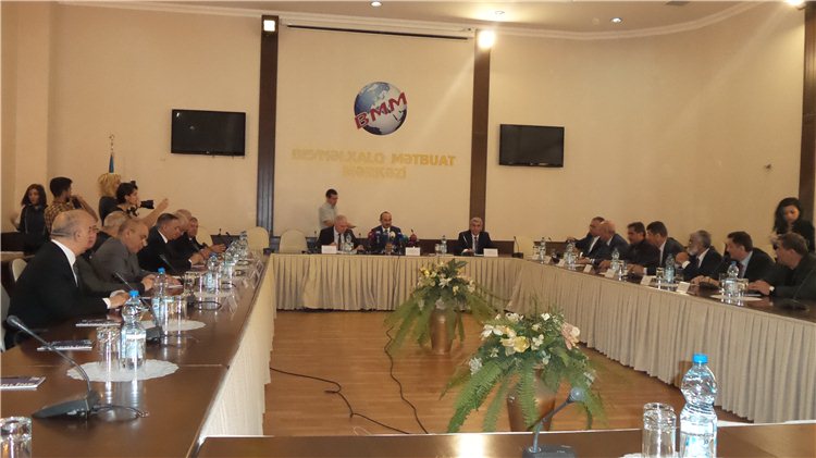 Bakıda iqtidarla müxalifətin görüşü keçirilir - YENİLƏNİB