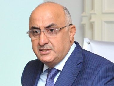 Polis generalının adam bıçaqlayan oğlu təcridxanadan xəstəxanaya aparıldı