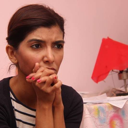 Yanan binada qalmış jurnalist və azyaşlı övladı xilas edilib