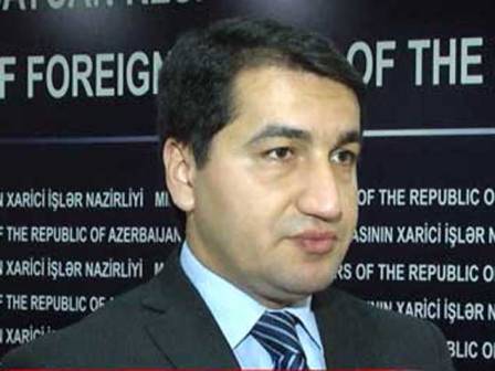 Hikmət Hacıyev: ”Ermənistan münaqişənin həllinə dair üzərinə öhdəlik götürür”