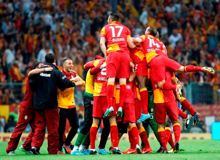 “Qalatasaray” dörd ulduzlu çempion oldu