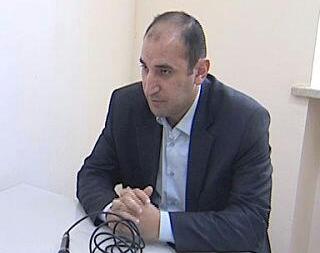 Həbsdə olan jurnalist Azər İsrafilov əfv ərizəsi yazdı