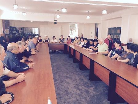 Deputat seçicilərinə Respublika günü ilə bağlı tarixi faktlardan danışıb -FOTO