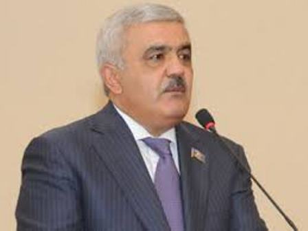Rövnəq Abdullayevin olduğu binada bomba HƏYƏCANI
