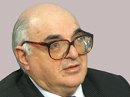 Eks-deputatdan oğlunun mühacirətə getməsi xəbərinə REAKSİYA: “O, xaricdə müalicə alır”