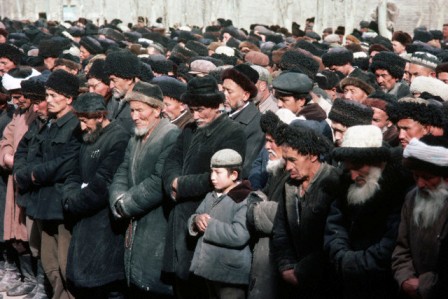 Uyğurlara yeni vətən vədi ilə İŞİD TƏLƏSİ