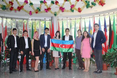 Bakı Ali Neft Məktəbinin tələbələri Çində  - FOTO