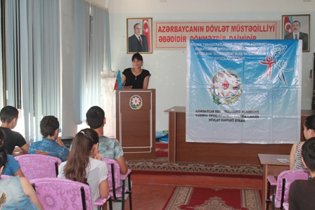 Fermerlərin elektron xidmətlərdən istifadə yolları müzakirə olunub