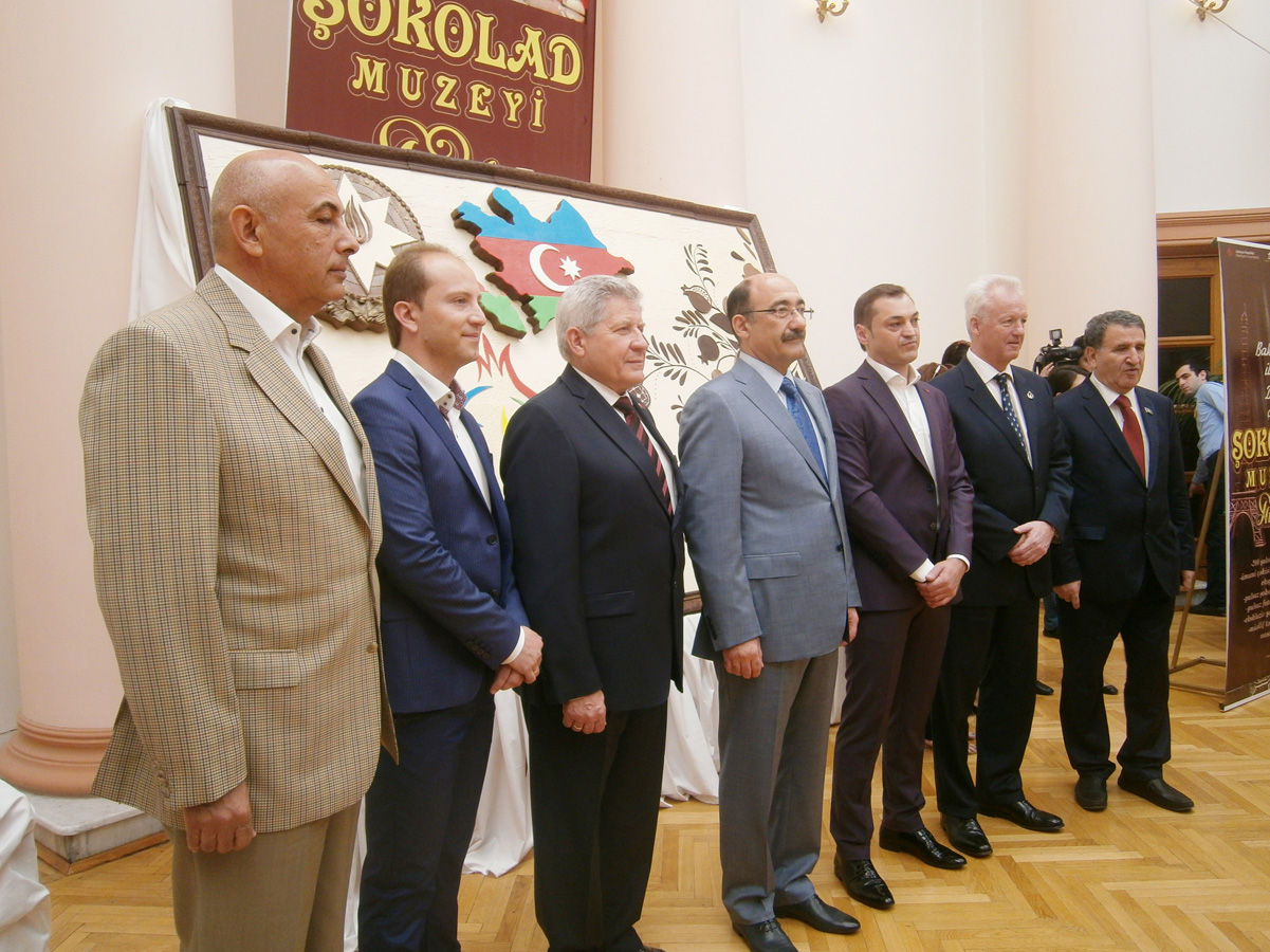 Avropa Oyunlarına həsr edilmiş dünyanın ən böyük şokolad rəsmi Bakıda – FOTOLAR