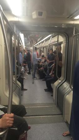 Metroda üç yeni qatar xəttə buraxıldı - FOTO