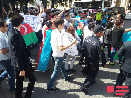 Avropa İttifaqının Bakıdakı ofisi qarşısında etiraz aksiyası - FOTO