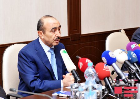 Əli Həsənov: “Azərbaycanda siyasi məhbus yoxdur” 