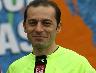 Çempionlar Liqasının baş hakimi Cüneyt Çakıra 7 min avro ödənilib