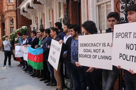 Londonda I Avropa Oyunlarına qarşı aksiya keçirilməsinə imkan verilmədi – FOTO 