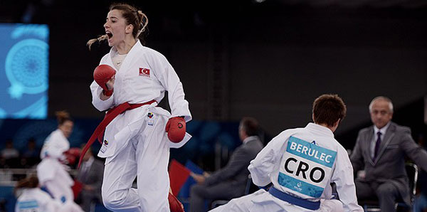 Bakıda Türkiyənin ilk qızıl medalını karateçi qız aldı