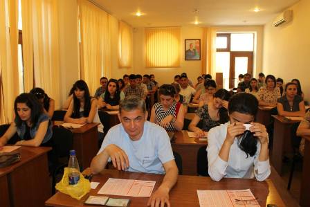 Bu gün müəllimlər imtahan verir