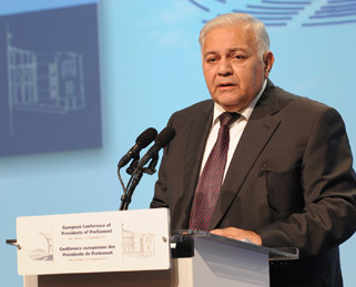 Dəmirəlin dəfnində Azərbaycanı Oqtay Əsədov təmsil edəcək