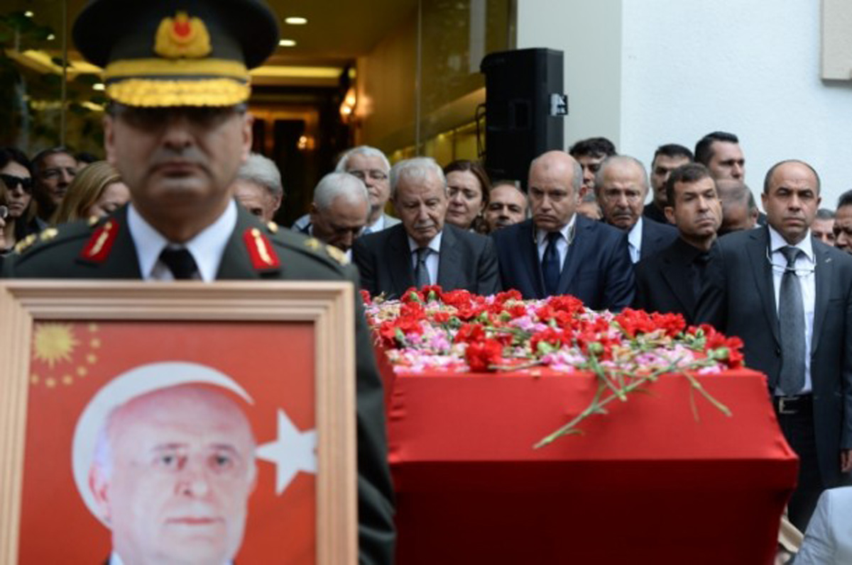 Azərbaycan müxalifəti Dəmirəlin dəfninə getmədi