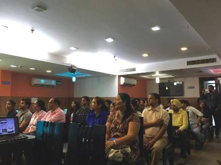 ATU-nun əməkdaşı Hindistanda seminarda - FOTO