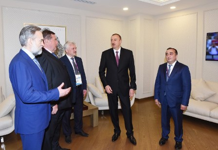 İlham Əliyevə Çempion kəməri təqdim edildi – FOTO 