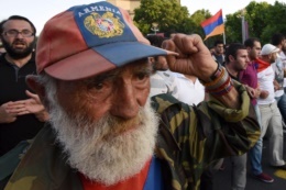 Yerevana xüsusi hərbi dəstələr gətirilir - aksiyanı dağıtmaq üçün