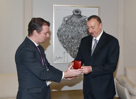 İlham Əliyevə ali paralimpiya mükafatı təqdim edilib  - FOTO 