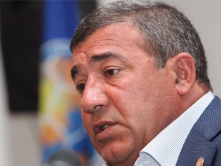 Ermənistan Futbol Federasiyasının prezidenti Şuşada mehmanxana tikir 