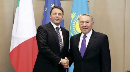 Nazarbayev baş nazirlə liftdə qaldı