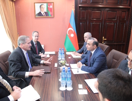 Azay Quliyev ABŞ səfiri ilə görüşdə təəssüfləndi