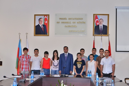 Bakı Ali Neft Məktəbinin 10 tələbəsi Türkiyəyə gedir