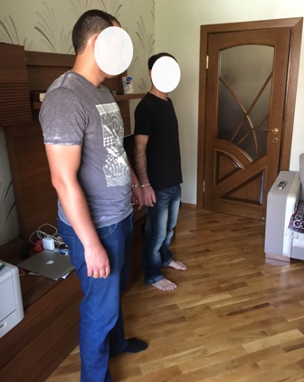 Elşad Mirinin evindən oğurluq edən şəxs tutuldu - Özü ETİRAZ etdi
