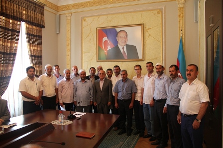 17 dini icmaya şəhadətnamə verildi