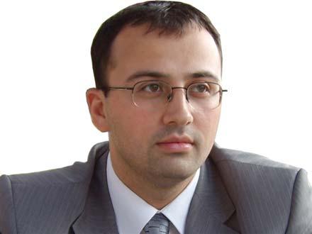 Dindarlardan Sərdar Cəlaloğluna ETİRAZ: İŞİD hara, din hara