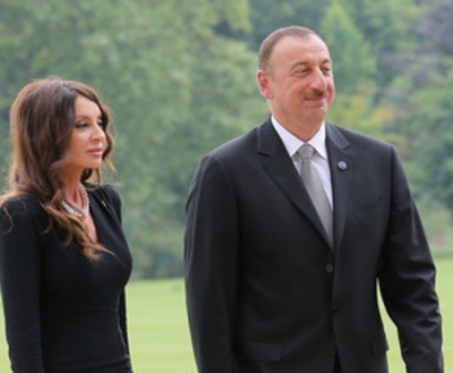 İlham Əliyev və xanımı İtaliyadakı SƏRGİDƏ 