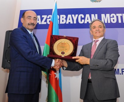 Mətbuat Şurası Əbülfəs Qarayevi mükafatlandırdı