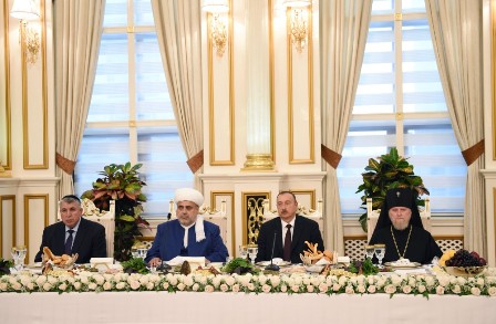 Prezident iftar süfrəsində mühüm mesajlar verdi 