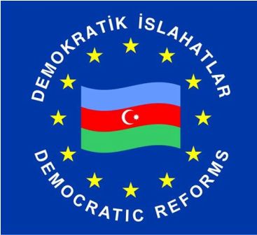 Demokratik İslahatlar Partiyası 3 jurnalistə mükafat verdi