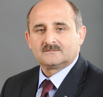 Deputat Azərbaycandakı keçmiş məhkumlara yol göstərdi