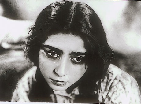 İlkə imza atmış Azərbaycan xanımları - MARAQLI