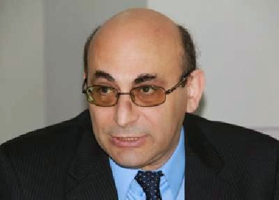 Məhkəmədə Arif Yunusun halı pisləşdi 