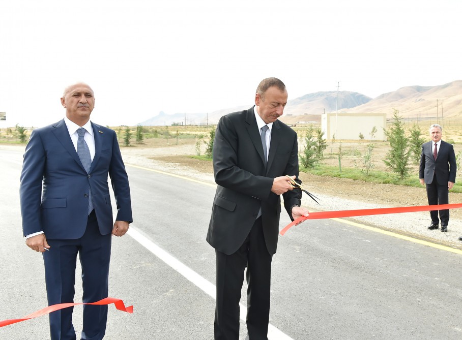 İlham Əliyev yeni avtomobil yolunun açılışında - FOTO