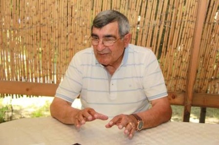 Azərbaycanda tanınmış futbolçu vəfat etdi 