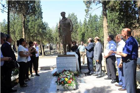 Cavad Heyətin qəbirüstü abidəsinin açılışı olub - FOTO
