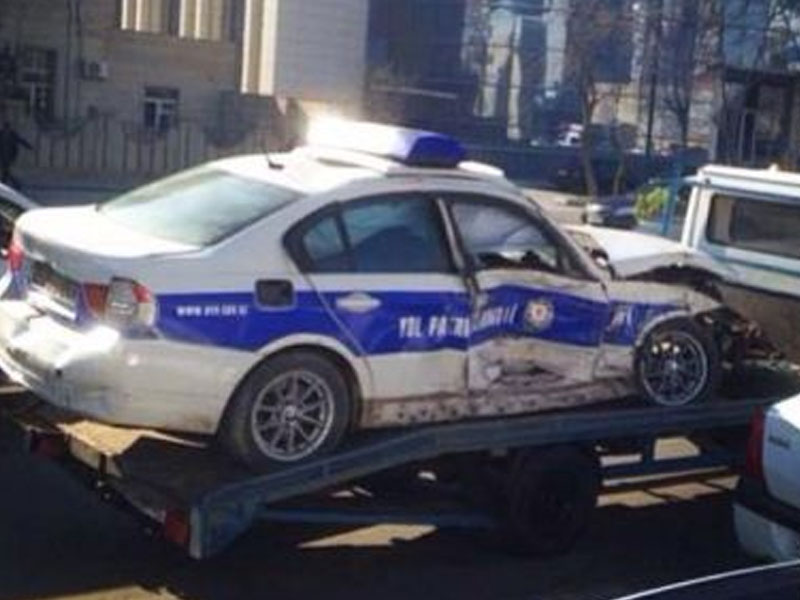  Yol polisi qəza törətdi, 7 nəfər yaralandı 