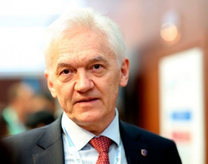 Putinin dostu sanksiyalara görə Xruşşovun bağ evinə köçdü