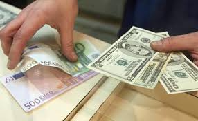 Bu günün valyuta məzənnəsi: dollar yenə qalxdı